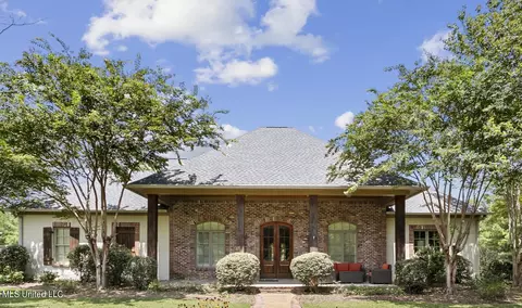 273 Lake Circle Cir, Madison, MS 39110