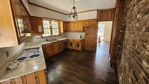 101 Railroad Ave, Pace, MS 38764 photo 9