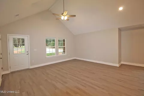 121 E V Lowery Rd, Lucedale, MS 39452 photo 9