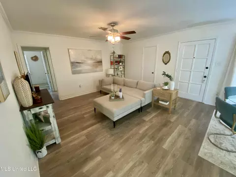 4420 Ridgewood Rd, Jackson, MS 39211 photo 3