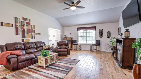 Living - 2315 Co Rd 39, Paulding, MS 39348 photo 1 of 4
