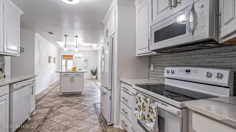 Kitchen - 2315 Co Rd 39, Paulding, MS 39348 photo 2 of 7