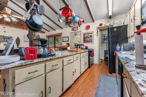 Kitchen - 3620 Councils Fiord, Hernando, MS 38632 photo 1 of 2