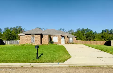 405 Bald Cypress Cv, Terry, MS 39170