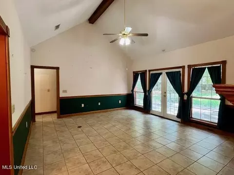 Living - 2382 Tiffany Cir, Florence, MS 39073 photo 3 of 3