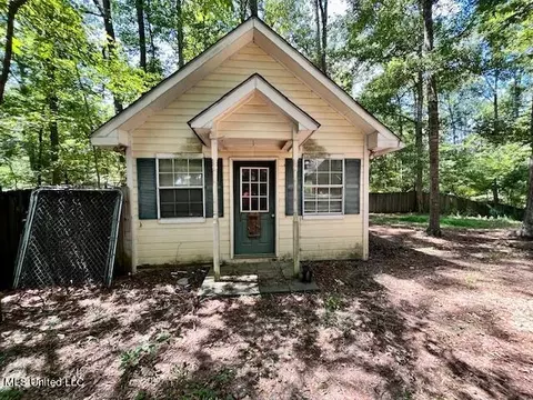 Exterior - 2382 Tiffany Cir, Florence, MS 39073 photo 4 of 5