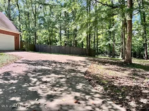 Exterior - 2382 Tiffany Cir, Florence, MS 39073 photo 3 of 5