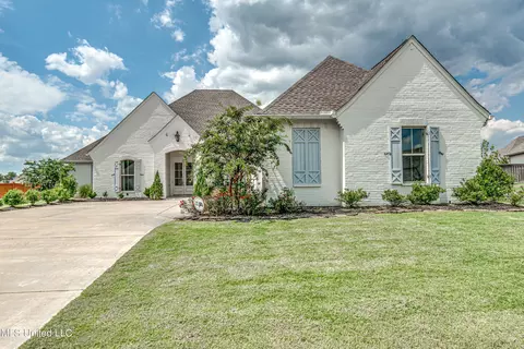 507 Forest Glen Ln, Brandon, MS 39047