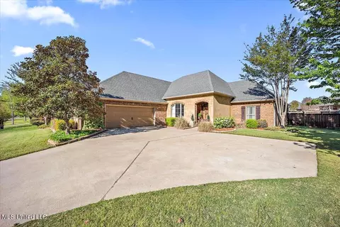 125 Fairchild Cove Cv, Canton, MS 39046