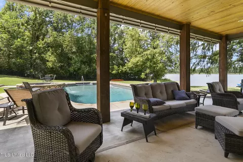 Exterior - 316 Dover Ln, Madison, MS 39110 photo 14 of 26
