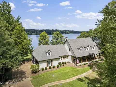Exterior - 316 Dover Ln, Madison, MS 39110 photo 2 of 26