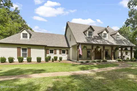 316 Dover Ln, Madison, MS 39110