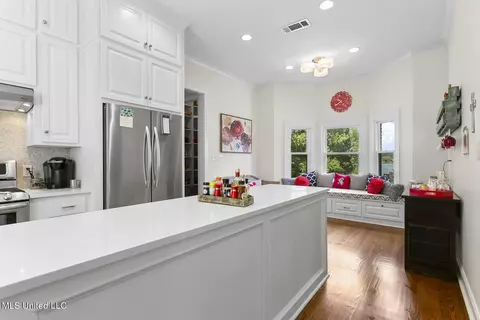 Kitchen - 316 Dover Ln, Madison, MS 39110 photo 2 of 6