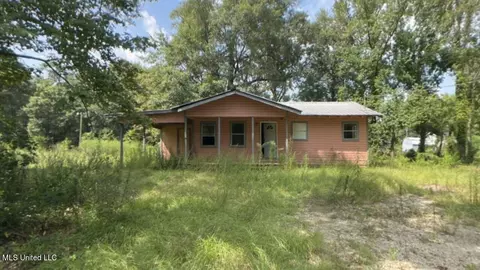 806 Jarrell St, Picayune, MS 39466