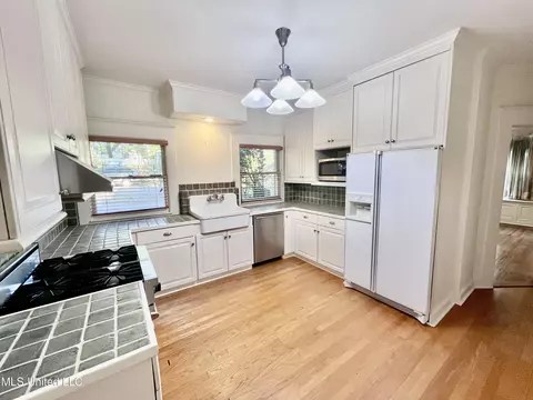 930 Arlington St, Jackson, MS 39202 photo 25