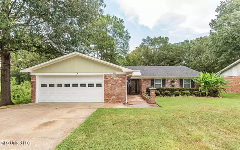 1617 Tanglewood Dr, Clinton, MS 39056