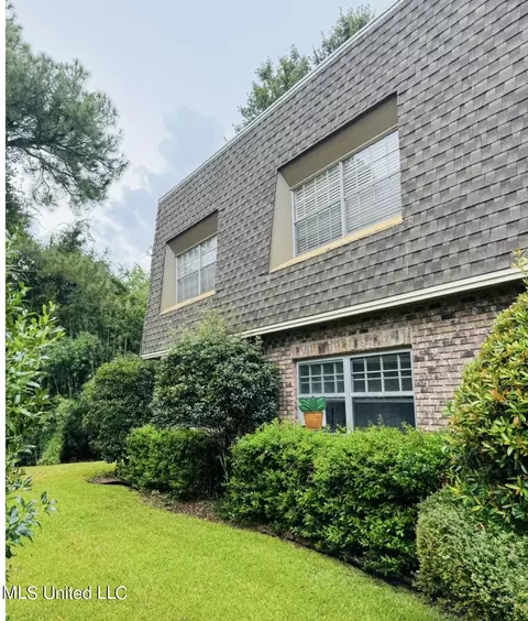 413 Kahler St #19, Gulfport, MS 39507