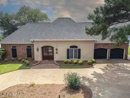 143 Charleston Ln, Madison, MS 39110