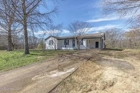 312 Thunderbird Dr, Hernando, MS 38632