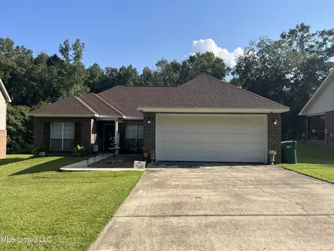 1256 Clubhouse Dr, Wiggins, MS 39577