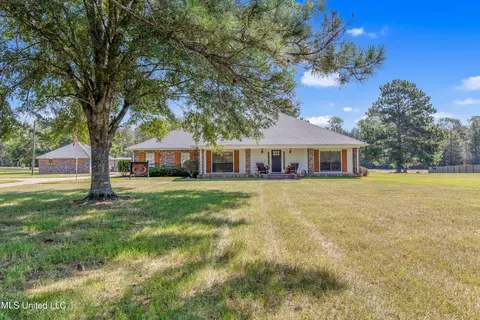 1160 Green Gable Dr, Terry, MS 39170