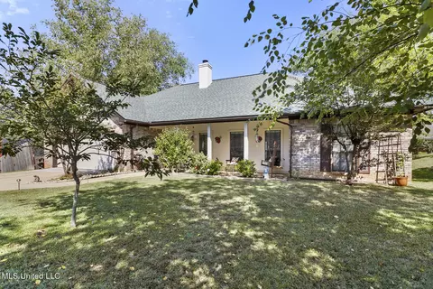3 Glensview Ct, Brandon, MS 39047 photo 2