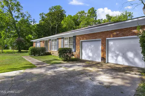 5311 Wayneland Dr, Jackson, MS 39211 photo 3