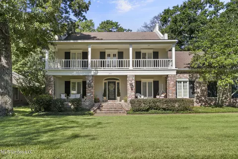 201 Fawnwood Dr, Brandon, MS 39042