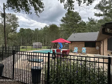 Exterior - 450 Cato Rd, Brandon, MS 39042 photo 9 of 17