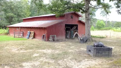 Exterior - 450 Cato Rd, Brandon, MS 39042 photo 11 of 17
