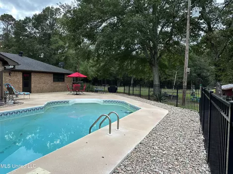 Exterior - 450 Cato Rd, Brandon, MS 39042 photo 8 of 17