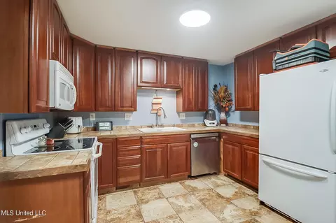 Kitchen - 20003 Commission Rd, Long Beach, MS 39560 photo 1 of 2