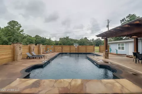 Exterior - 20003 Commission Rd, Long Beach, MS 39560 photo 7 of 13