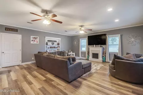 Living - 20003 Commission Rd, Long Beach, MS 39560 photo 1 of 2