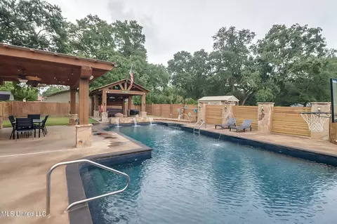 Exterior - 20003 Commission Rd, Long Beach, MS 39560 photo 11 of 13