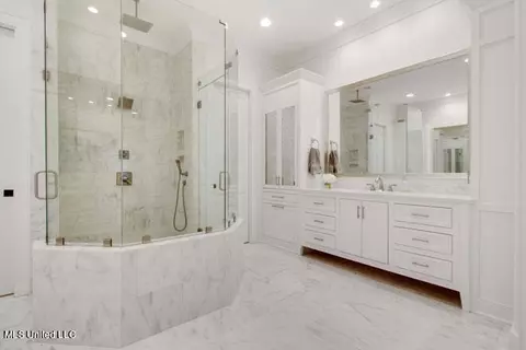 Bath - 3866 Coker Rd, Madison, MS 39110 photo 2 of 8