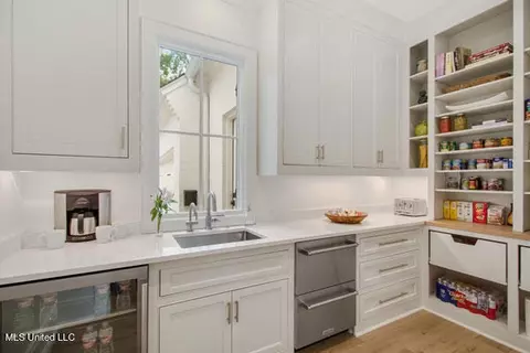 Kitchen - 3866 Coker Rd, Madison, MS 39110 photo 6 of 6