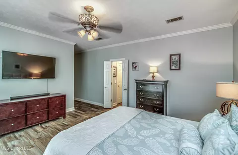 Bedroom - 436 Ridge Cir, Brandon, MS 39047 photo 11 of 13