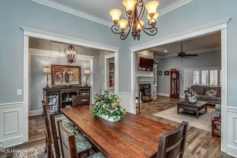 Dining - 436 Ridge Cir, Brandon, MS 39047 photo 3 of 7