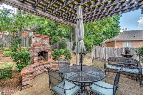 Exterior - 436 Ridge Cir, Brandon, MS 39047 photo 12 of 21