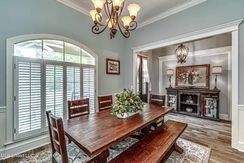 Dining - 436 Ridge Cir, Brandon, MS 39047 photo 2 of 7