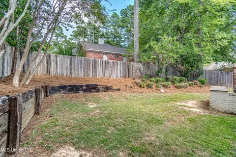 Exterior - 436 Ridge Cir, Brandon, MS 39047 photo 18 of 21