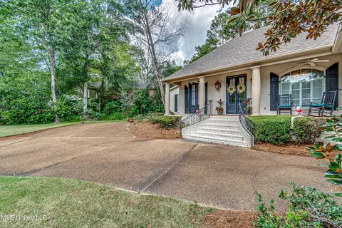 Exterior - 436 Ridge Cir, Brandon, MS 39047 photo 4 of 21