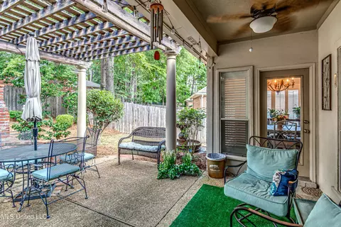 Exterior - 436 Ridge Cir, Brandon, MS 39047 photo 8 of 21