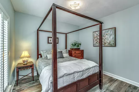 Bedroom - 436 Ridge Cir, Brandon, MS 39047 photo 1 of 13