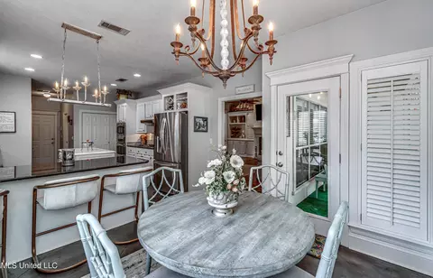 Dining - 436 Ridge Cir, Brandon, MS 39047 photo 5 of 7