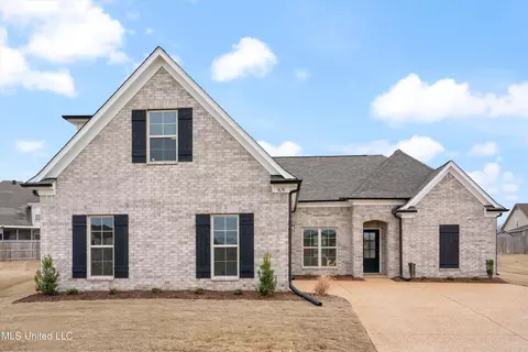 3674 Andreas Dr, Southaven, MS 38672