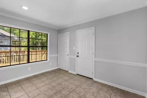Entry Way - 1001 Preston Dr, Brandon, MS 39047 photo 3 of 7