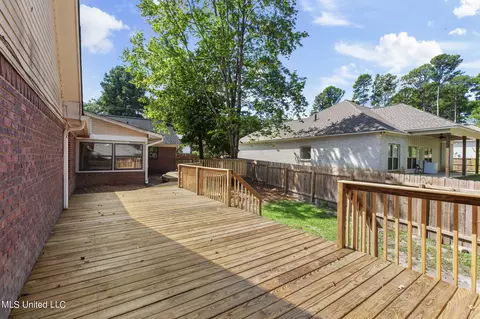Exterior - 1001 Preston Dr, Brandon, MS 39047 photo 16 of 21