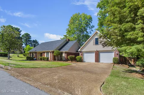 Exterior - 1001 Preston Dr, Brandon, MS 39047 photo 5 of 21